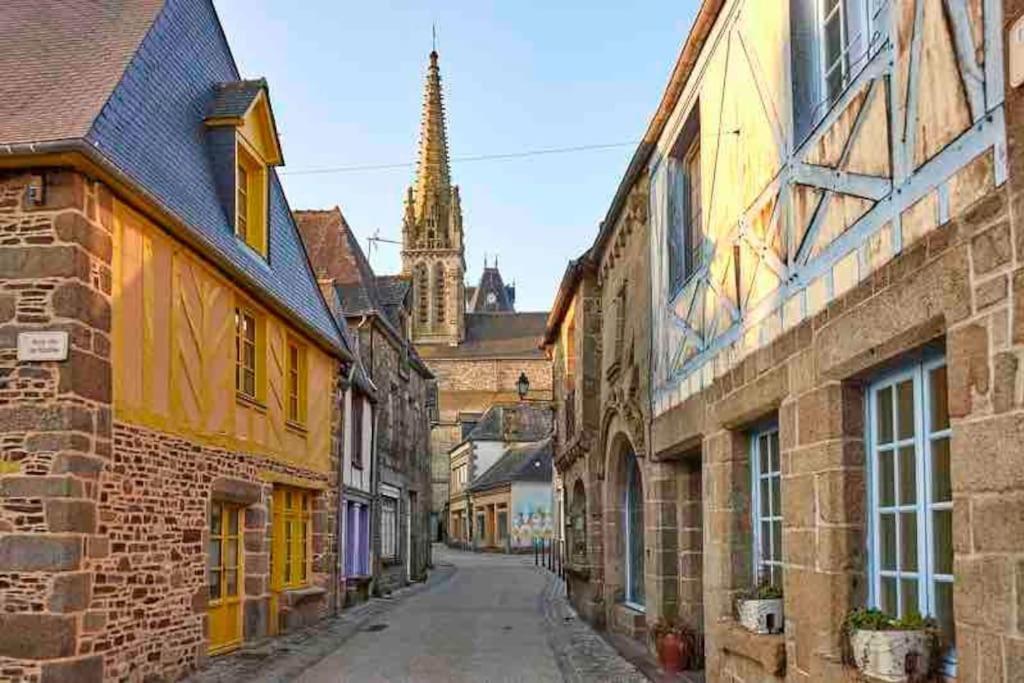 Charmante Maison, Coeur De Bourg Bazouges-la-Perouse Екстер'єр фото